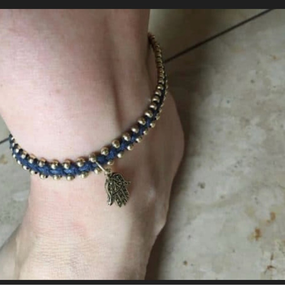 🪬 Hamsa Charm Anklet in Blue with Gold Beads